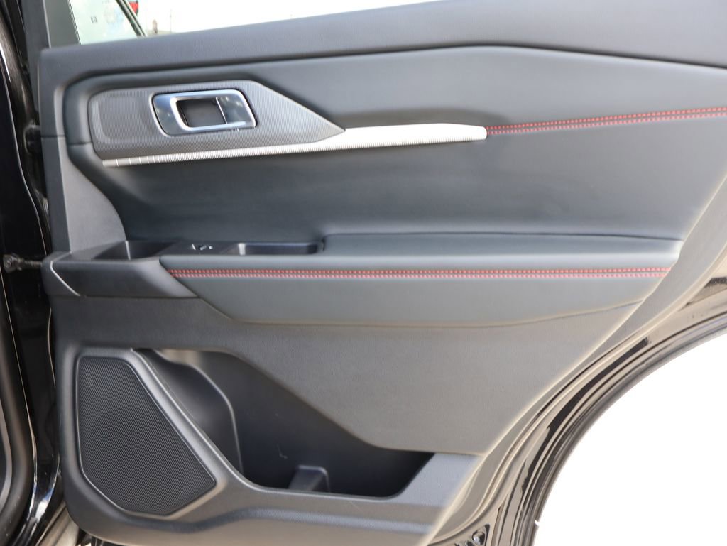 Certified 2025 Ford Explorer ST-Line w/ ST-Line Street Pack image 12