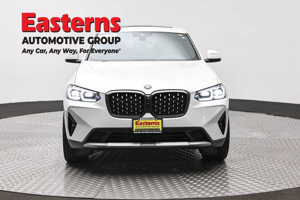 Used 2023 BMW X4 xDrive30i w/ Premium Package AWD/4WD image 2