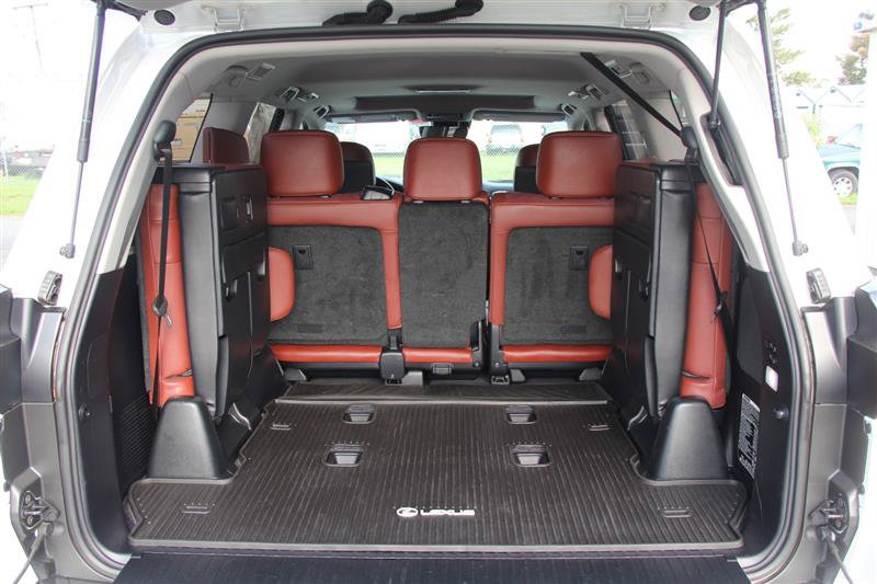 Used 2018 Lexus LX 570 4WD w/ Luxury Package image 11