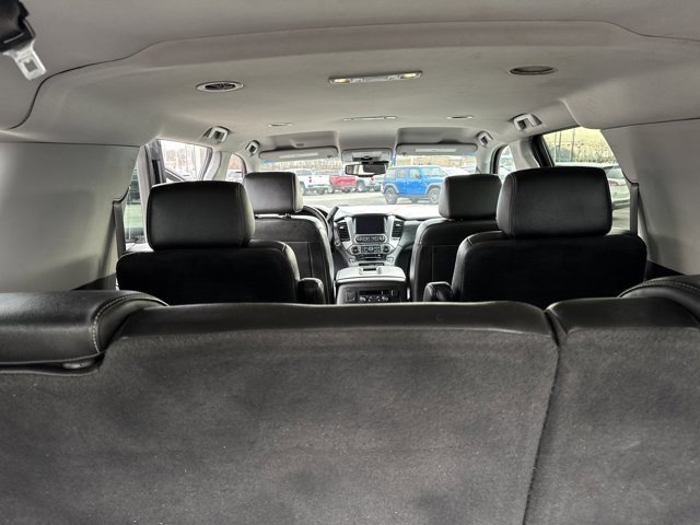 Used 2018 Chevrolet Suburban LT w/ Luxury Package image 12