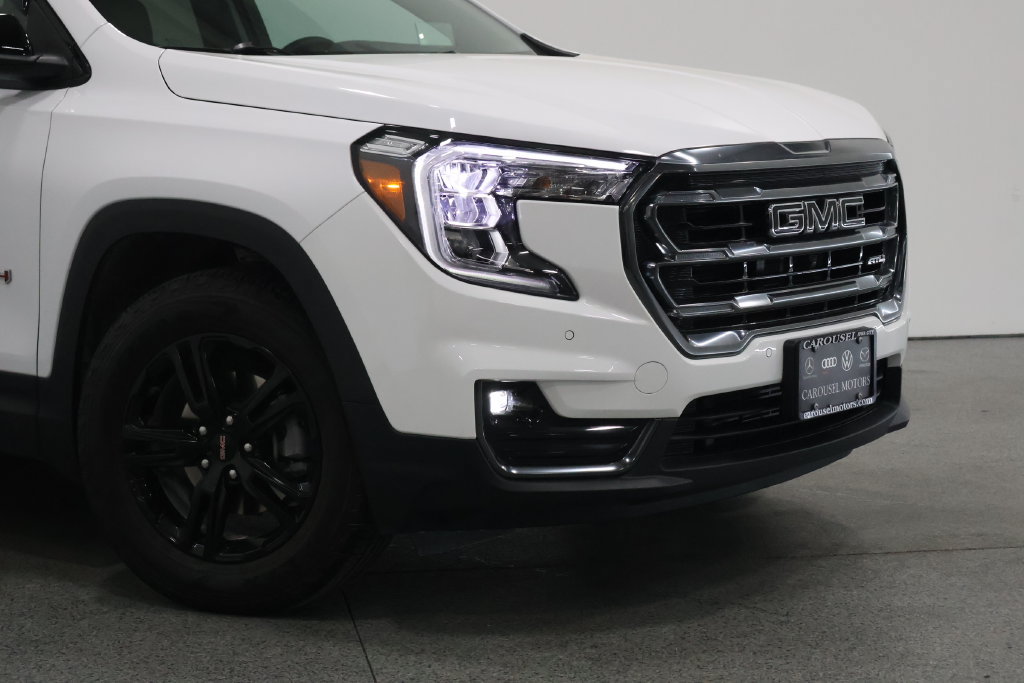 Used 2024 GMC Terrain AT4 w/ Infotainment Package II AWD/4WD image 3