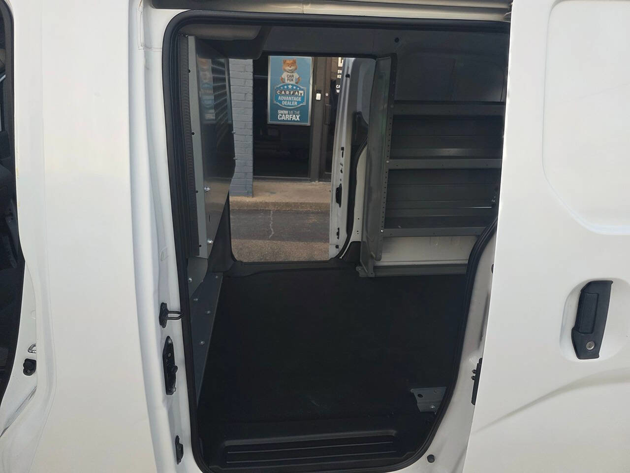 Used 2017 Nissan NV200 SV w/ Technology Package image 32