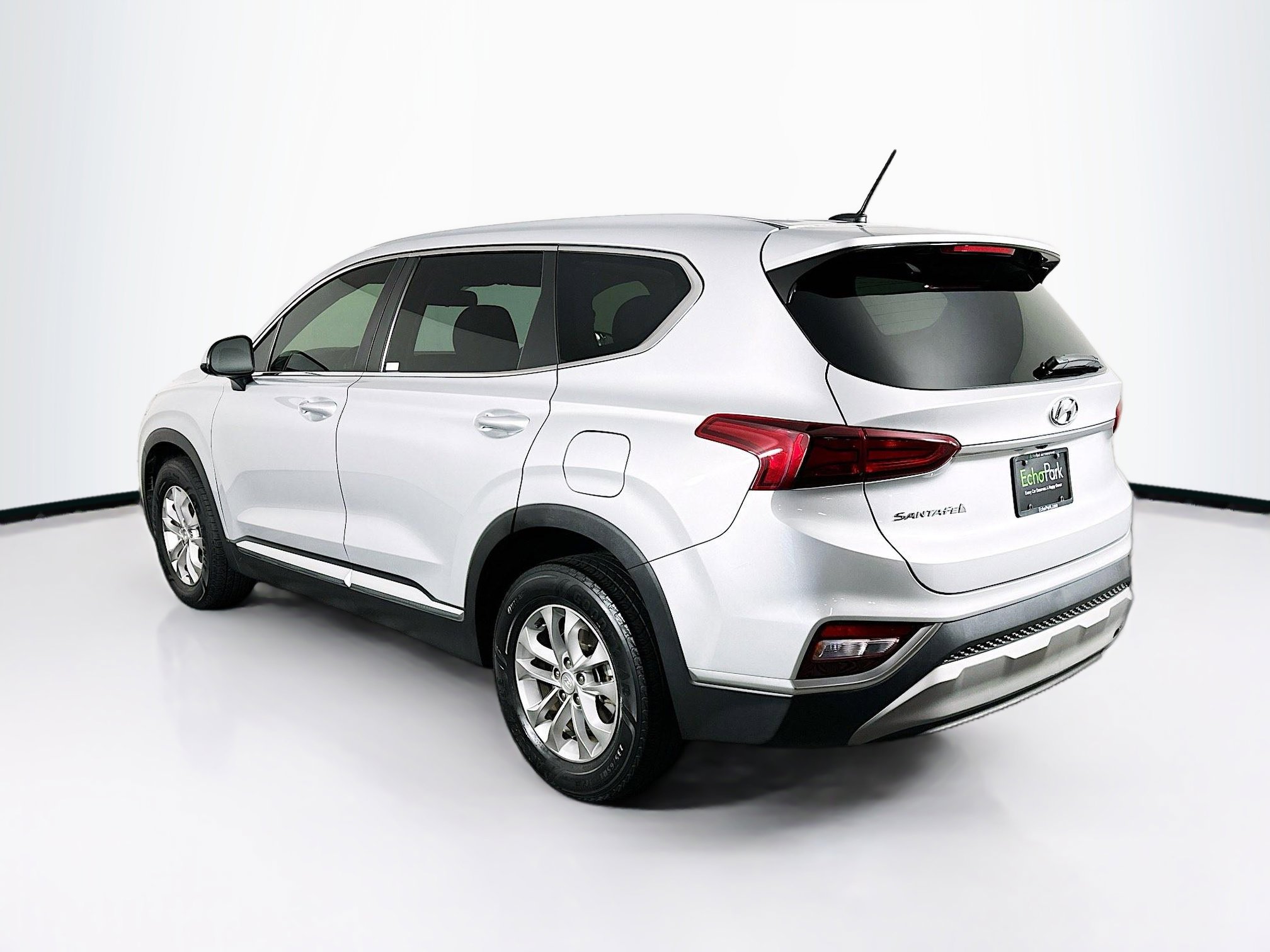 Used 2019 Hyundai Santa Fe SE FWD image 5