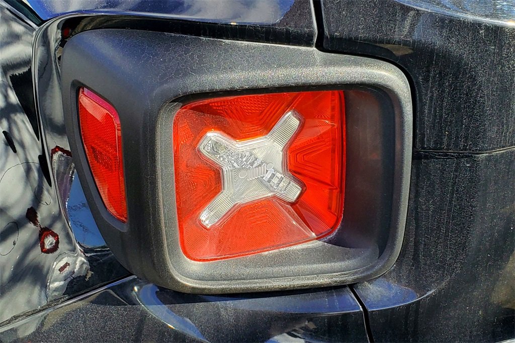 Used 2022 Jeep Renegade Latitude w/ Convenience Group image 8