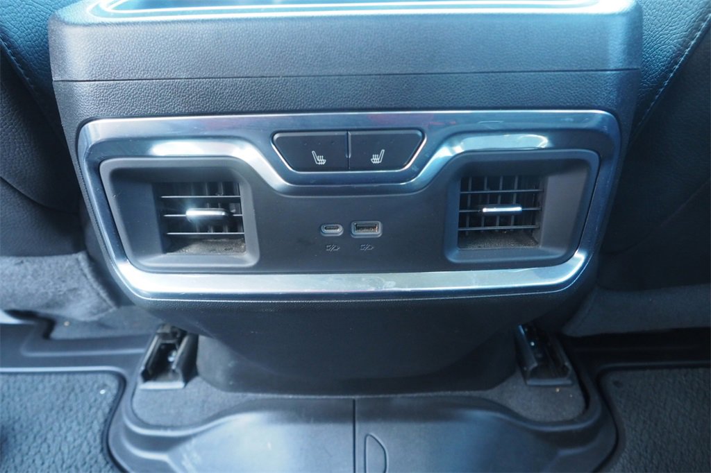 Used 2024 GMC Sierra 3500 Denali w/ Denali Reserve Package image 17