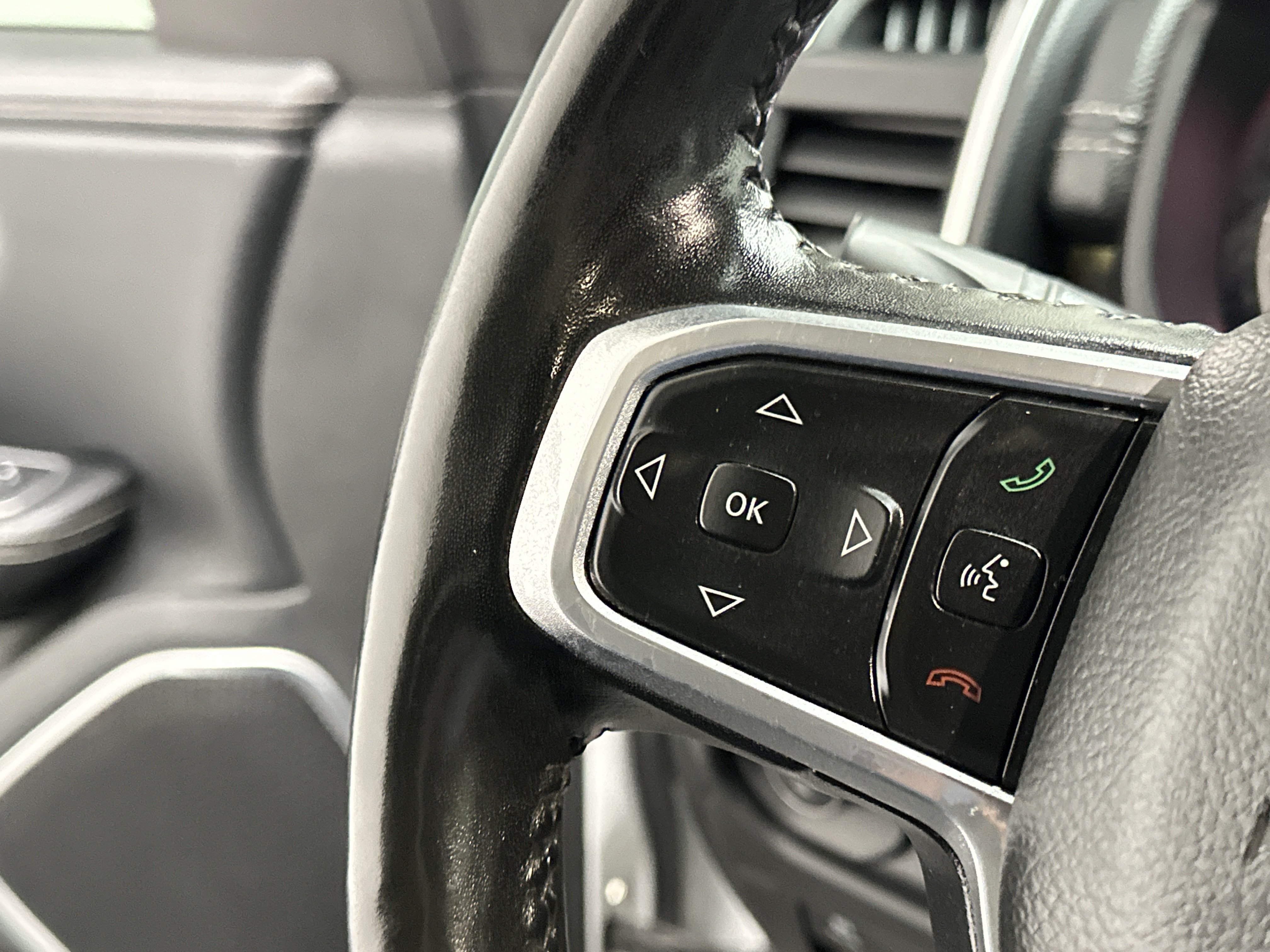 Used 2020 RAM 1500 Laramie AWD/4WD image 28