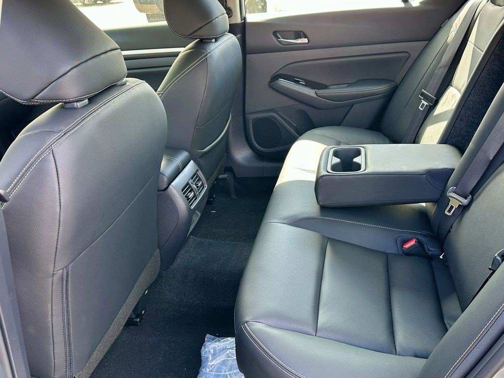 Certified 2025 Nissan Altima 2.5 SL FWD image 30