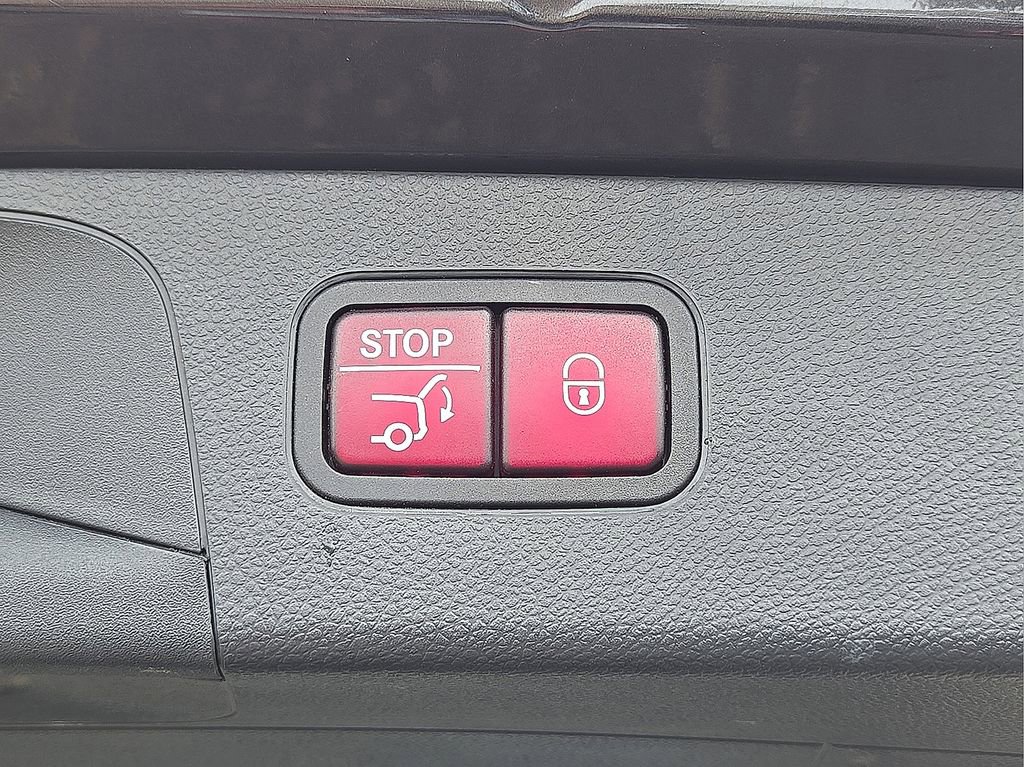 Used 2022 Mercedes-Benz GLC 300 image 14