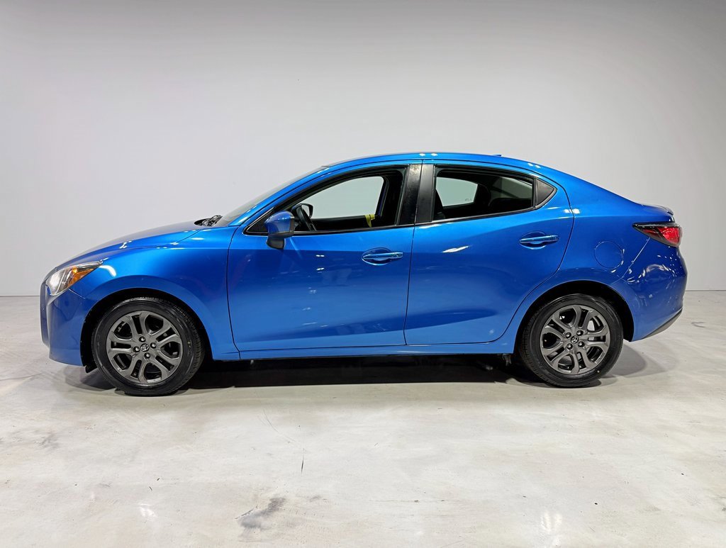 Used 2020 Toyota Yaris LE image 2
