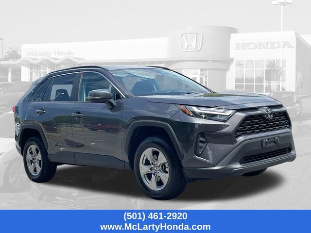 Used 2025 Toyota RAV4 XLE FWD image 4