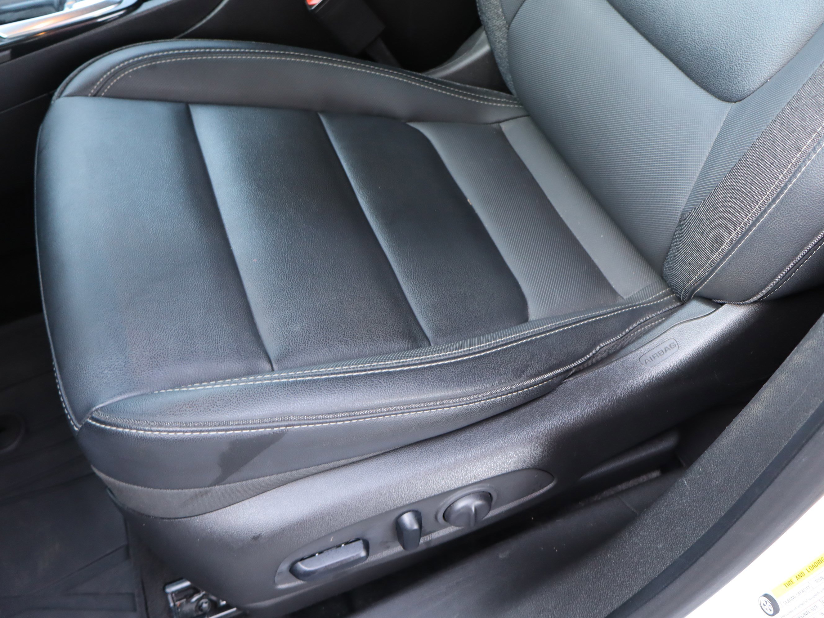 Used 2021 Chevrolet TrailBlazer ACTIV w/ Technology Package FWD image 17