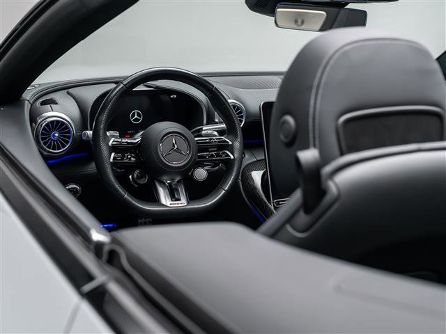 Used 2023 Mercedes-Benz SL 63 AMG 4MATIC image 42