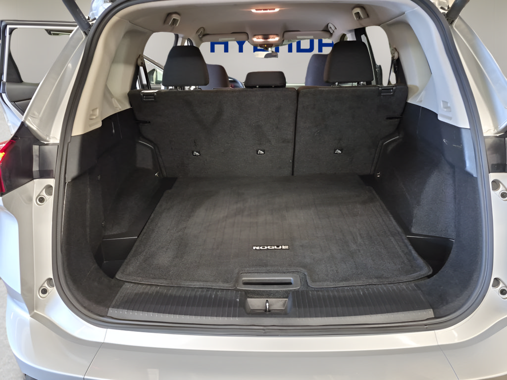 Used 2024 Nissan Rogue SV AWD/4WD image 14