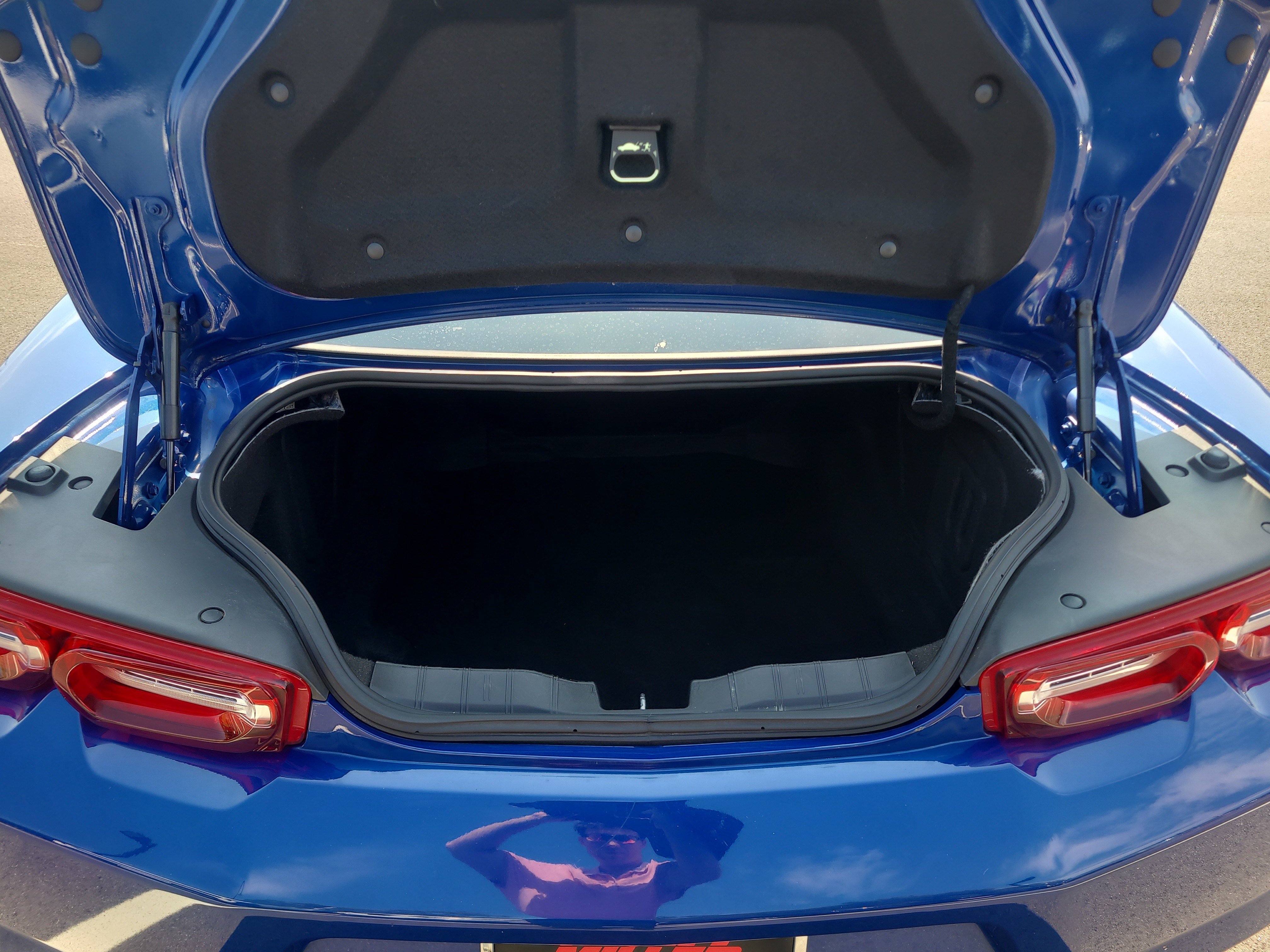 Used 2020 Chevrolet Camaro LT RWD image 29