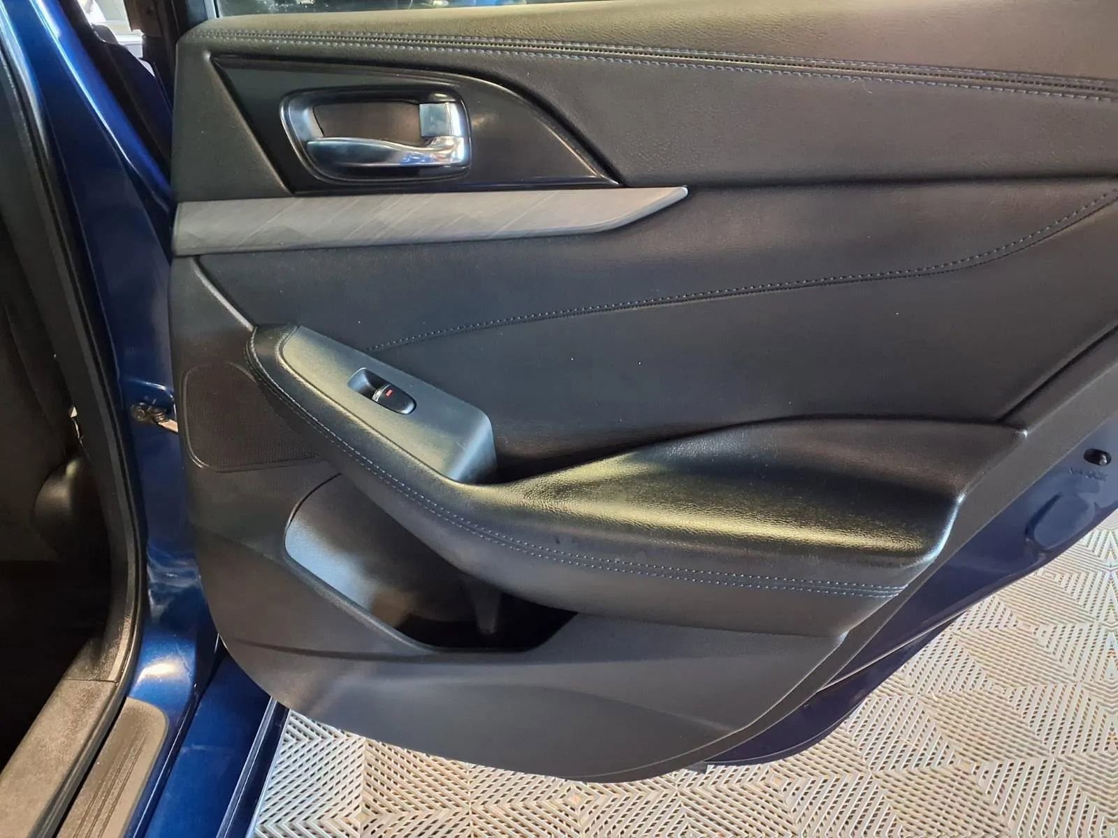 Used 2017 Nissan Maxima 3.5 S FWD image 8