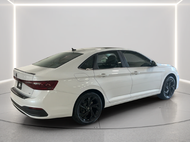 New 2027 Volkswagen Jetta SE FWD image 6