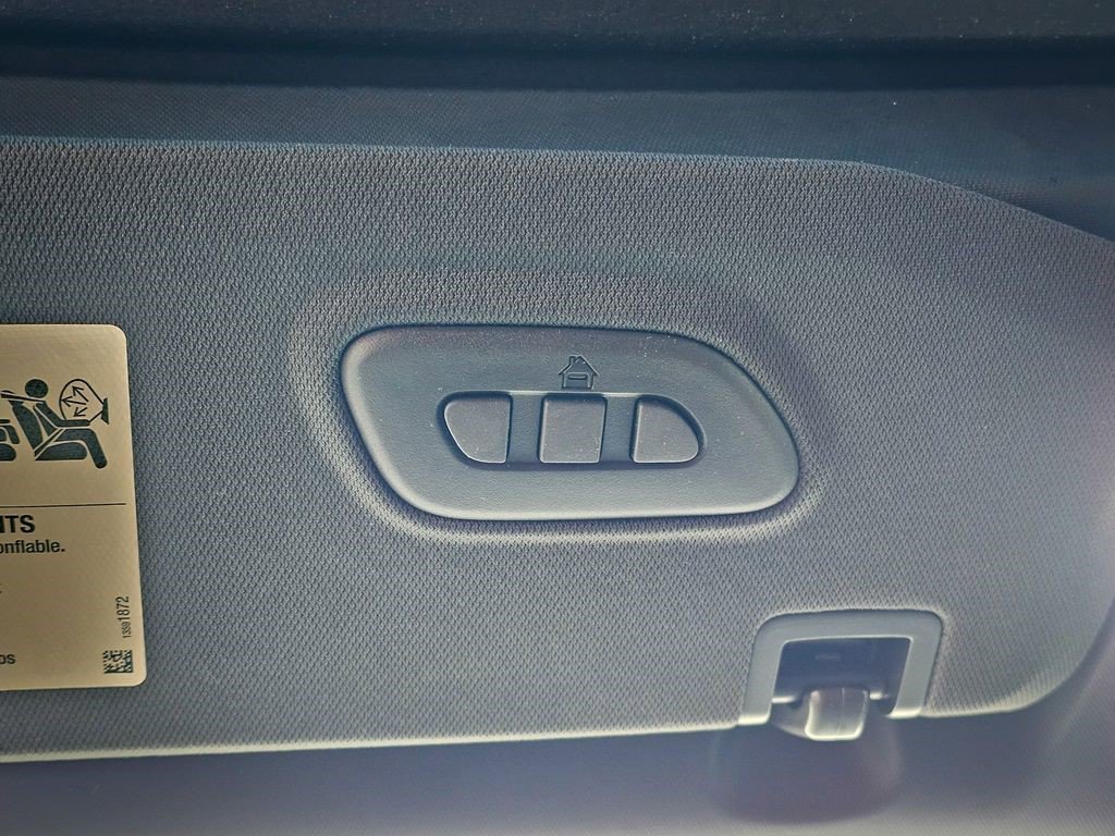 Certified 2025 GMC Hummer EV 2X image 30