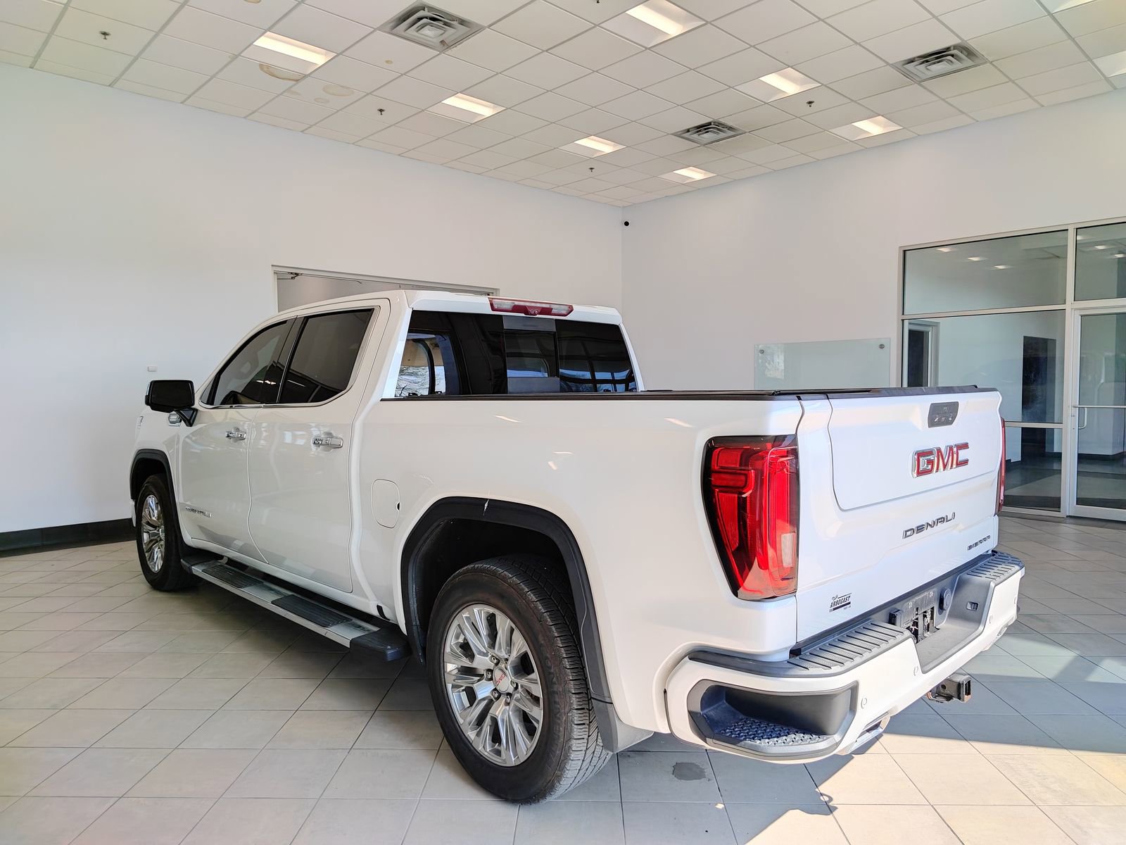 Used 2020 GMC Sierra 1500 Denali w/ Technology Package image 5