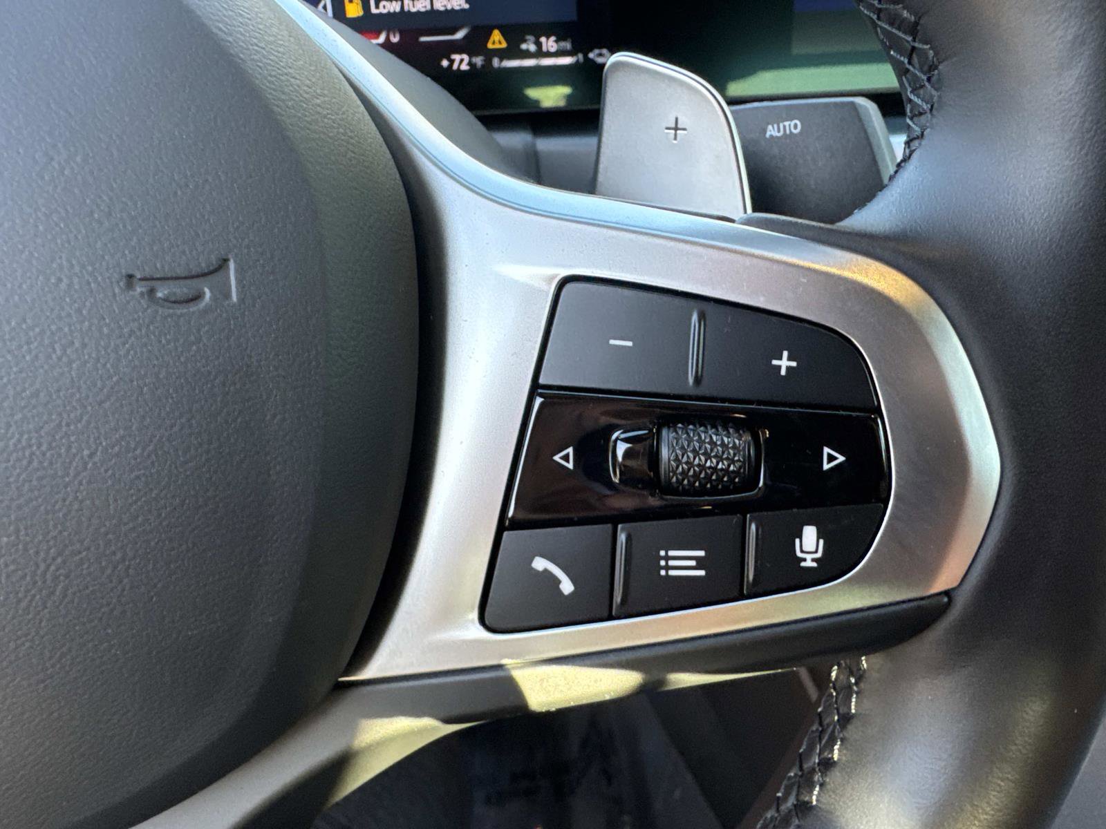 Used 2024 BMW 330e image 27