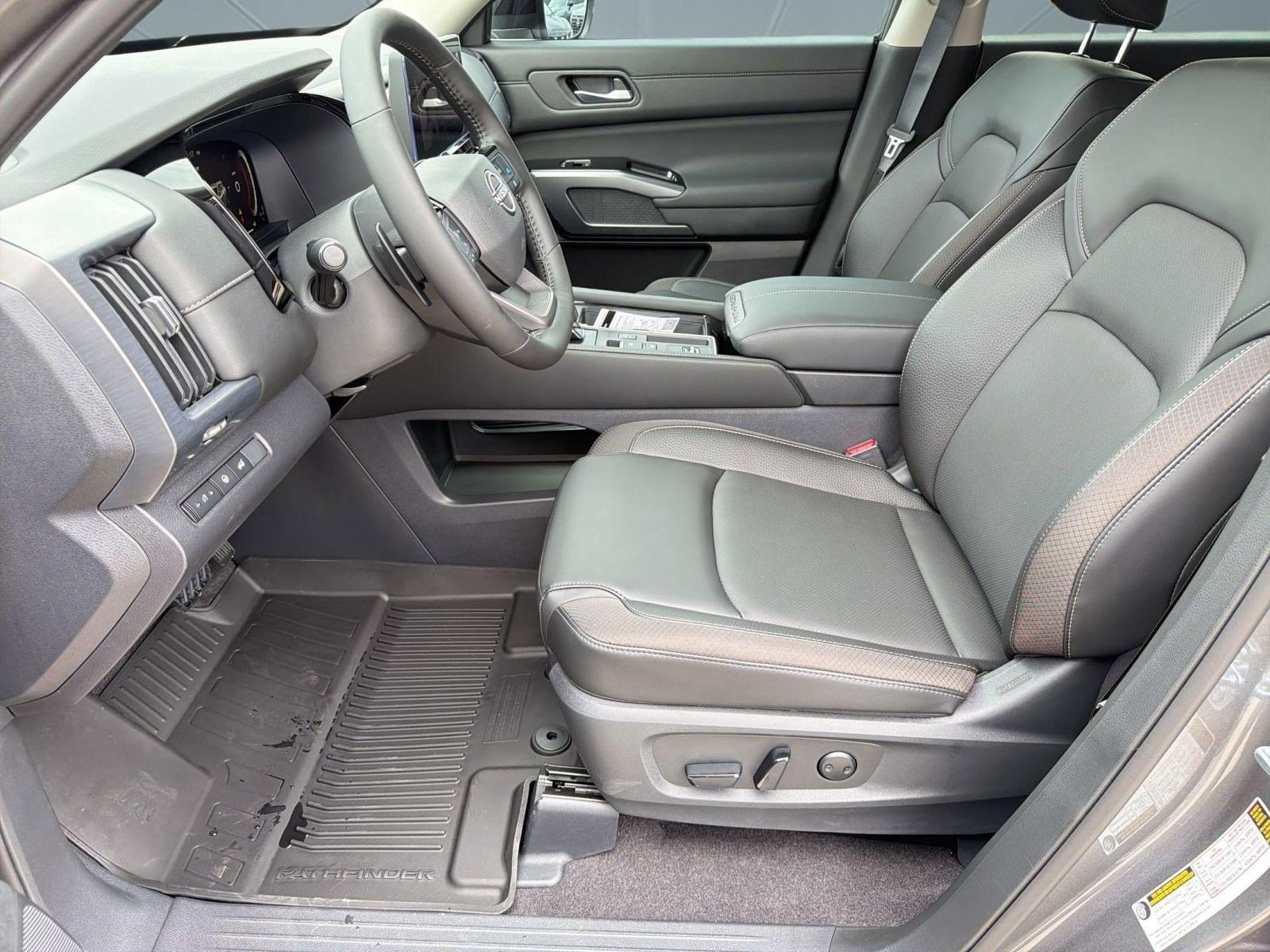 New 2026 Nissan Pathfinder SL FWD image 5