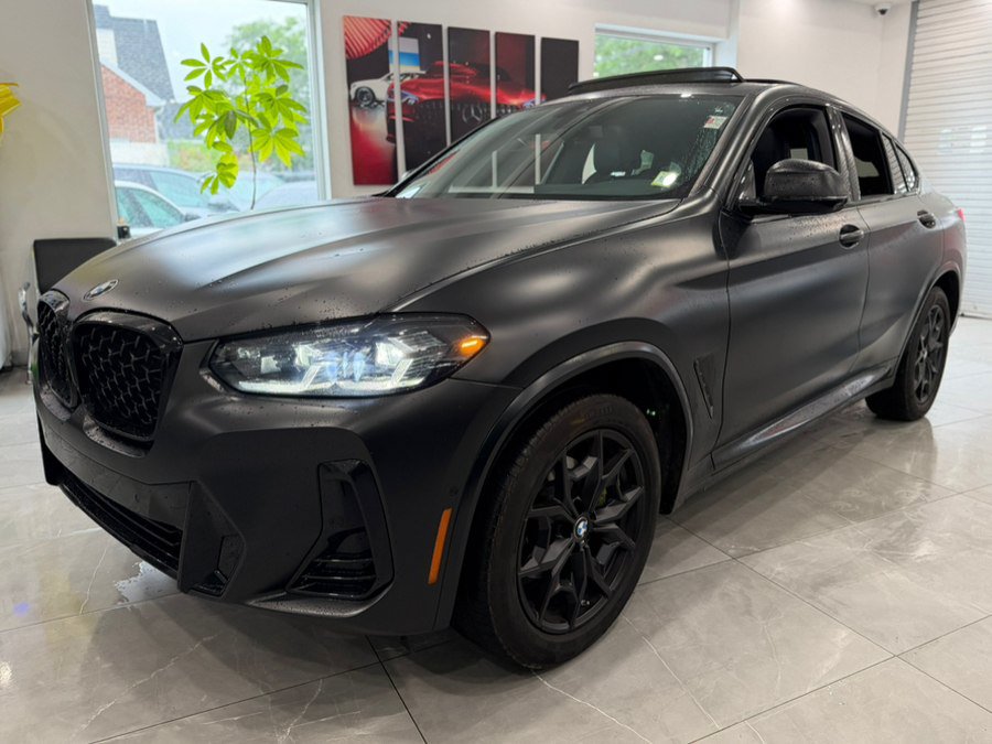 Used 2023 BMW X4 xDrive30i w/ M Sport Package AWD/4WD image 3