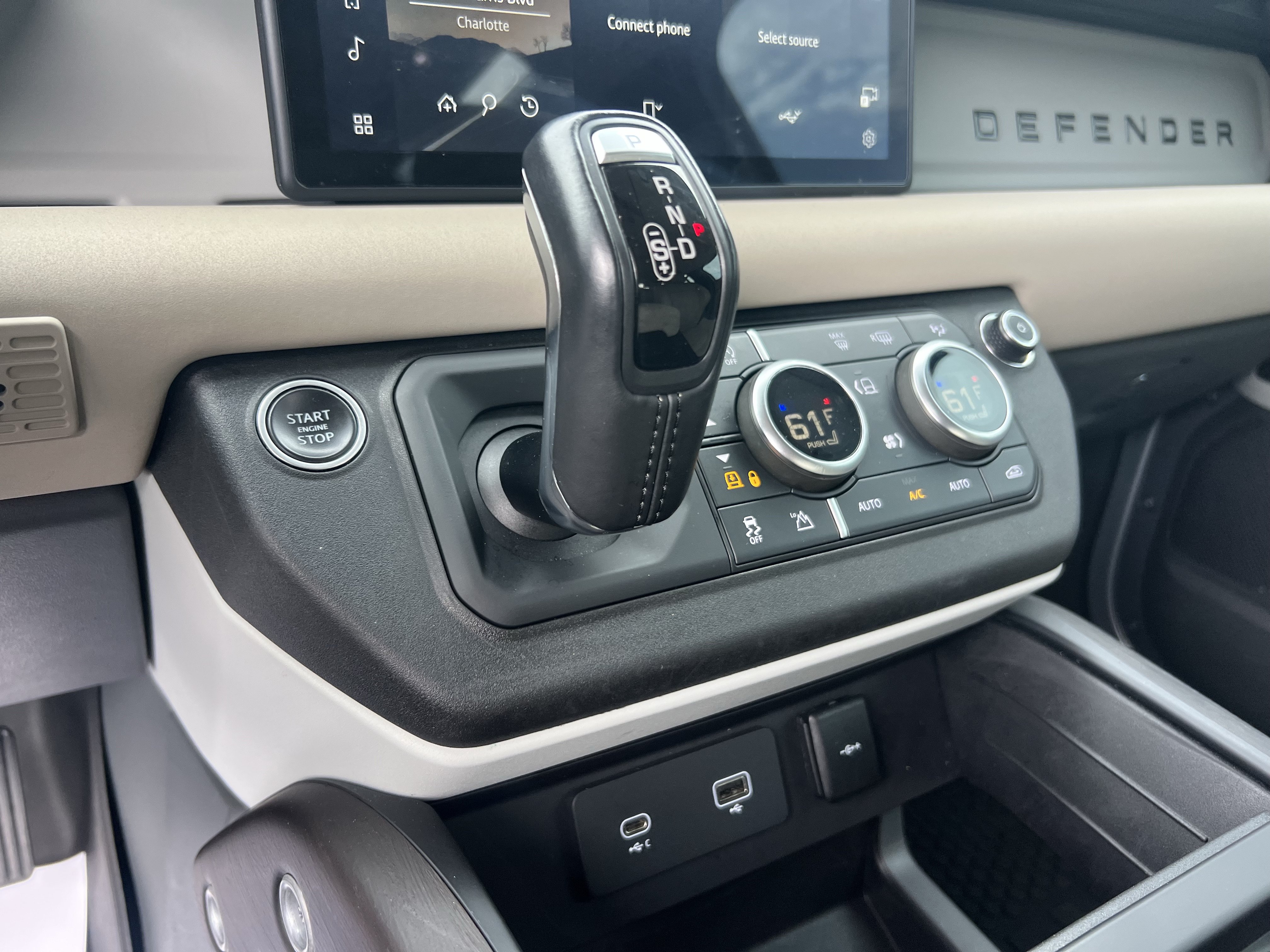 Certified 2022 Land Rover Defender 90 S AWD/4WD image 27