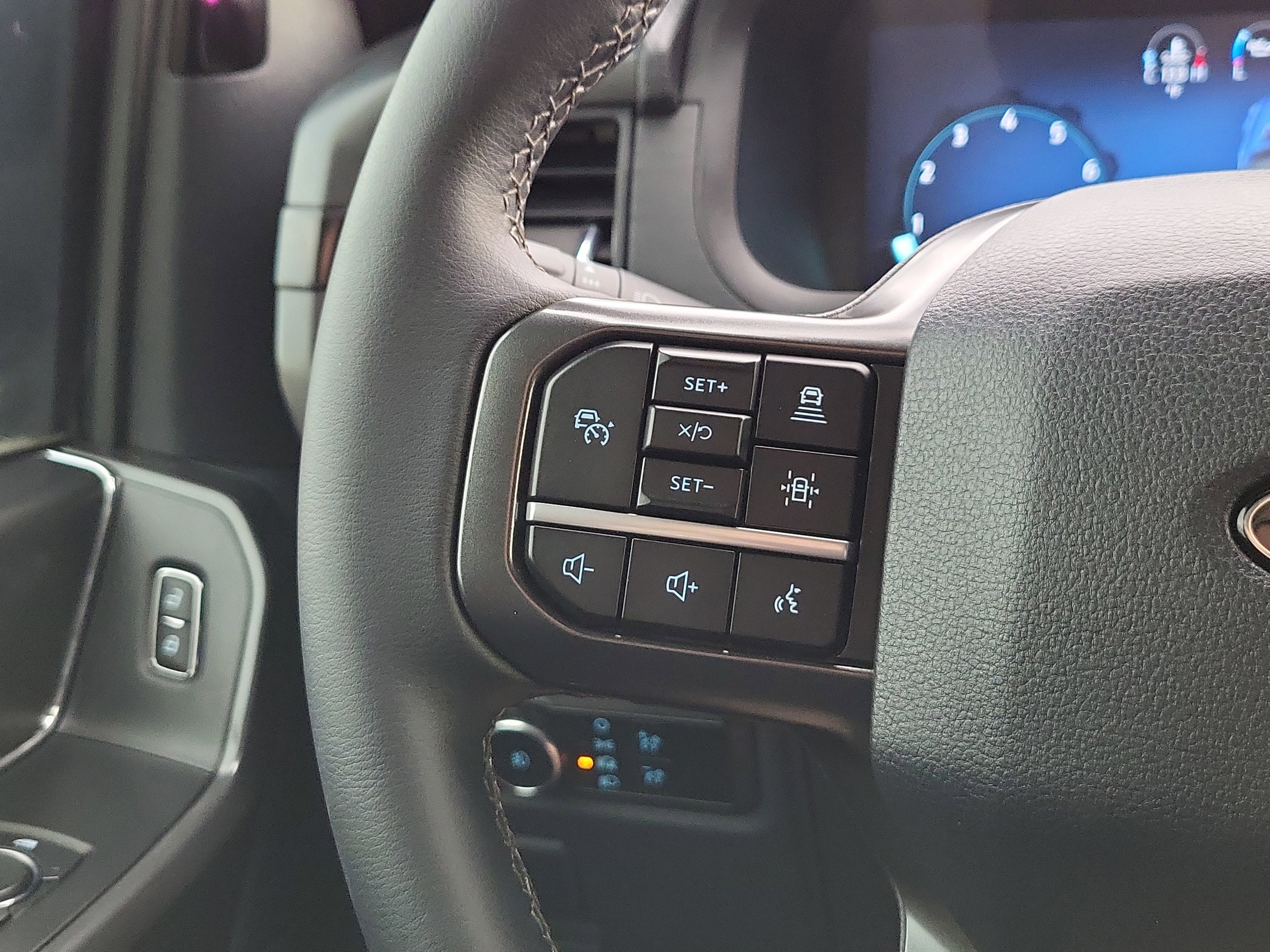 Used 2024 Ford F150 XLT w/ Equipment Group 302A MID image 19