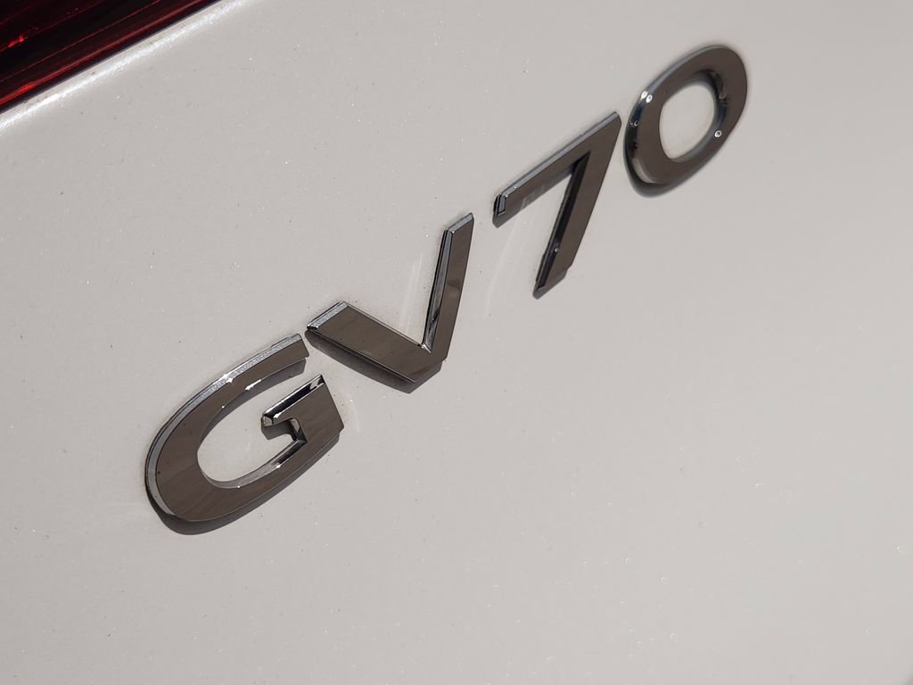 Used 2025 Genesis GV70 3.5T Sport AWD/4WD image 8