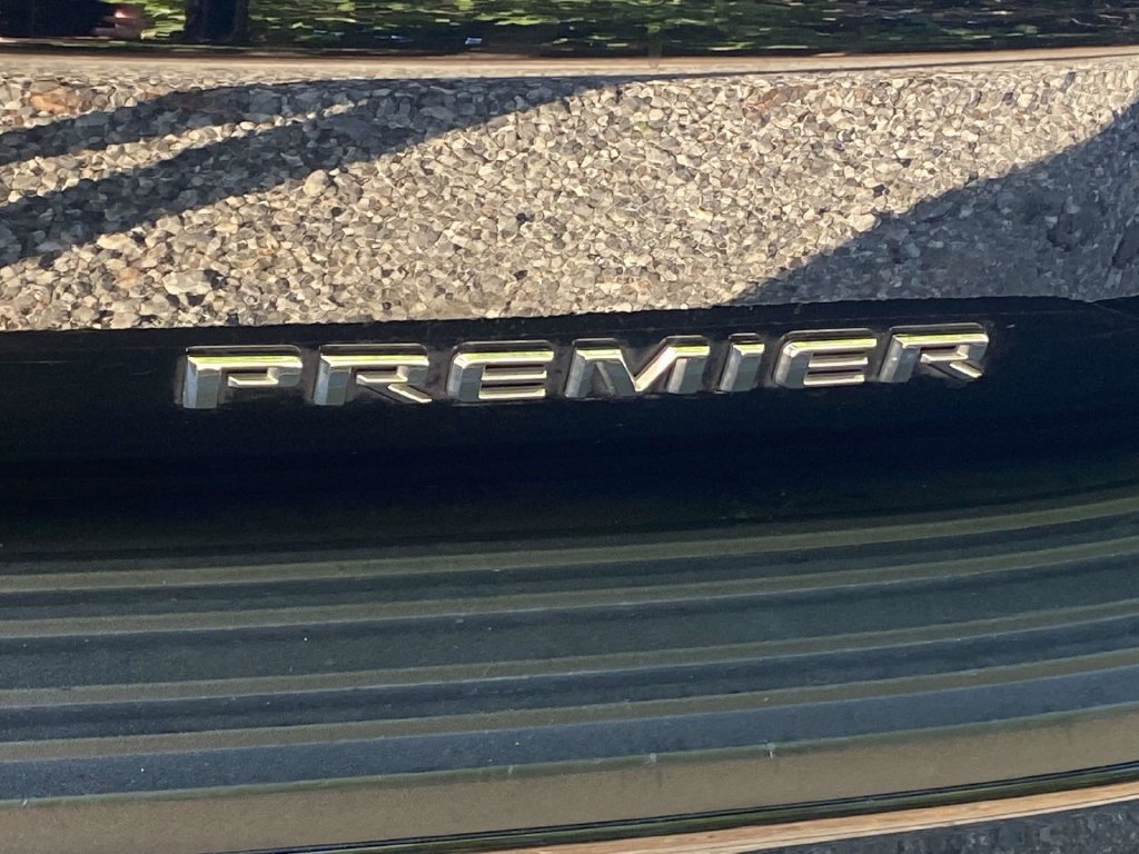 Used 2024 Chevrolet Tahoe Premier AWD/4WD image 29