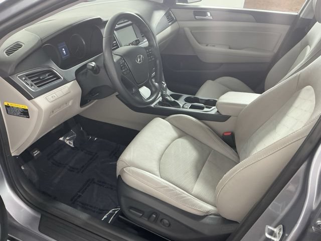 Used 2016 Hyundai Sonata Sport w/ Option Group 1V FWD image 8