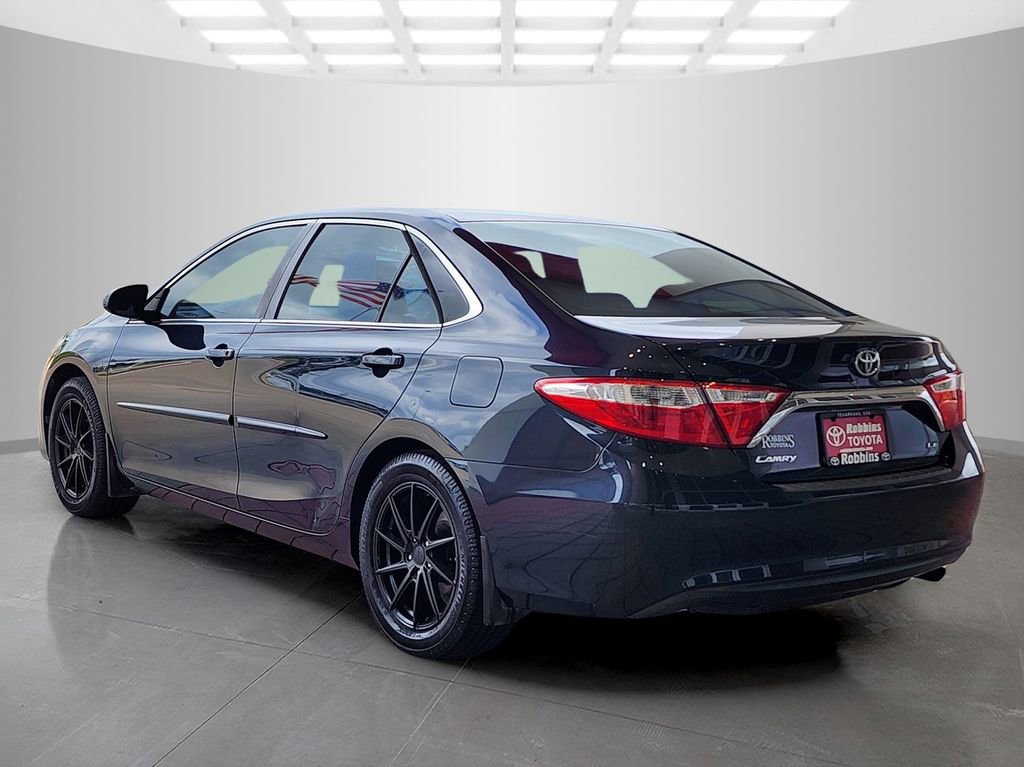 Used 2016 Toyota Camry LE FWD image 7