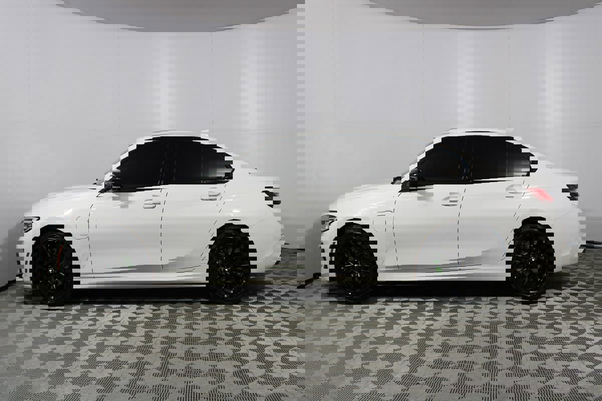 Used 2021 BMW 330e w/ M Sport Package image 29