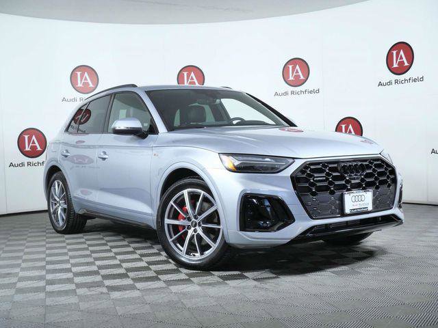 Used 2024 Audi Q5 e Premium Plus w/ Premium Plus Package AWD/4WD image 1
