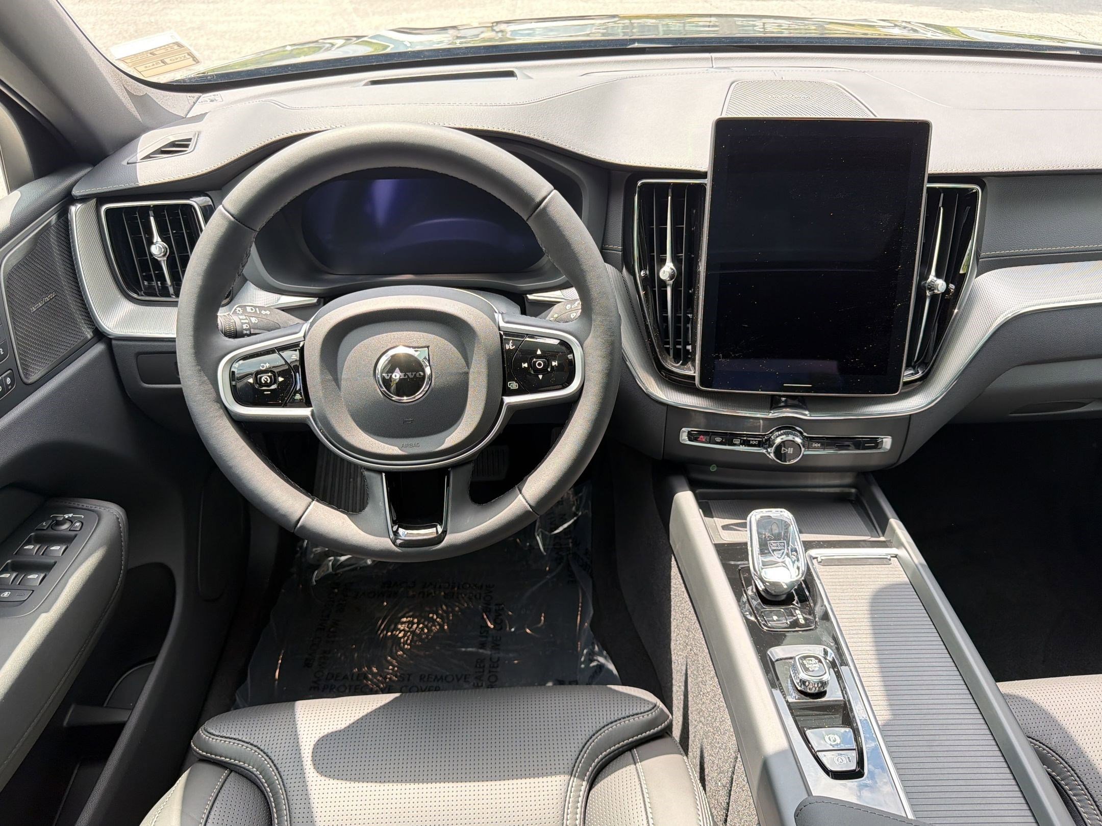 New 2026 Volvo XC60 B5 Ultra w/ Climate Package AWD/4WD image 28