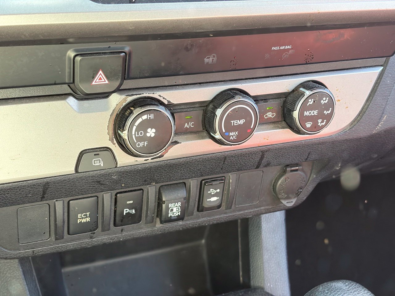 Used 2019 Toyota Tacoma SR5 RWD image 8