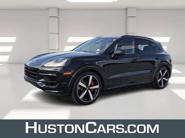 Used 2025 Porsche Cayenne GTS image 1