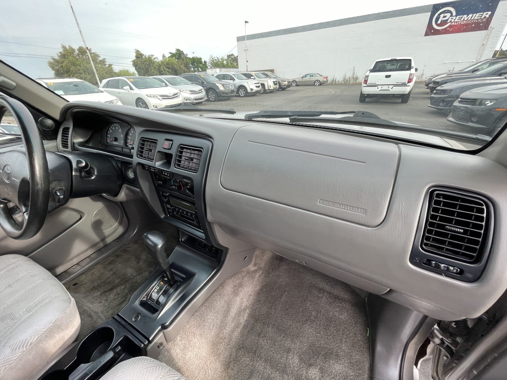 Used 2001 Toyota 4Runner SR5 RWD image 25