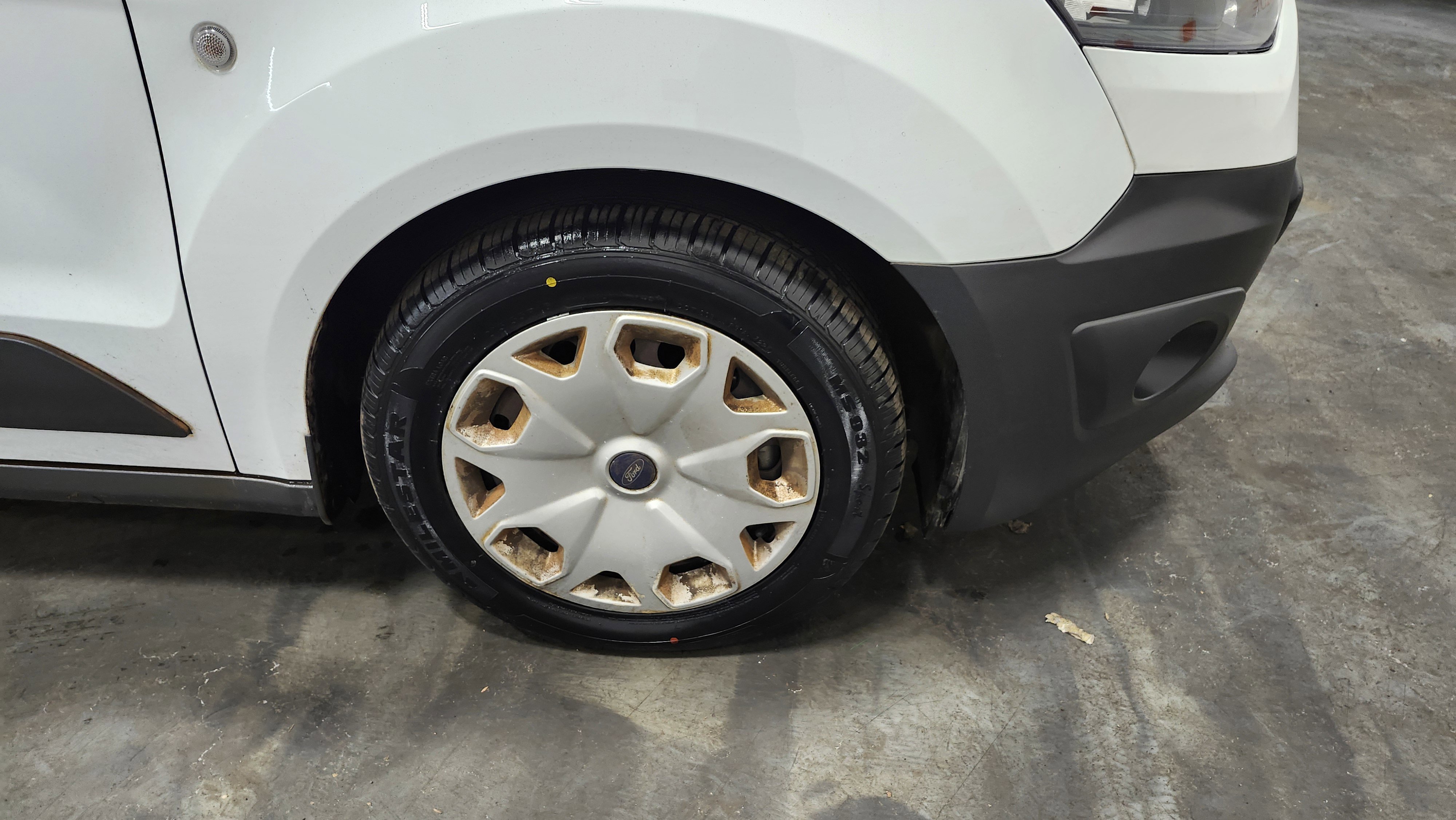 Used 2017 Ford Transit Connect XL image 8