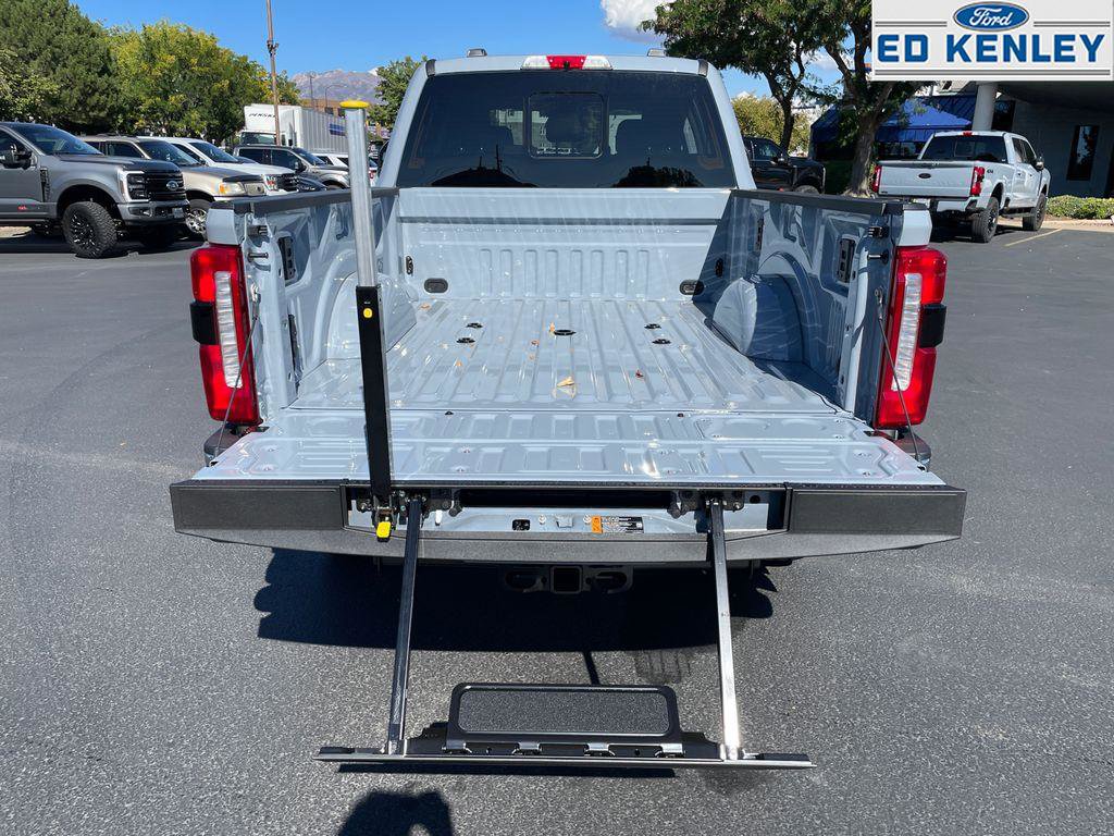 New 2026 Ford F350 Lariat image 36