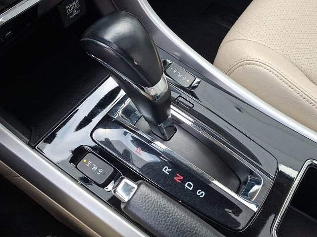 Used 2016 Honda Accord Touring image 16