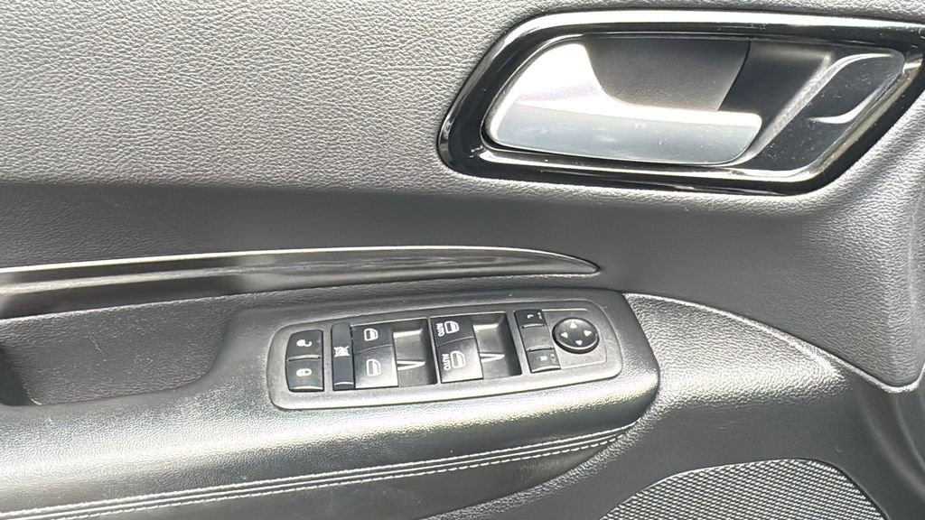 Used 2023 Dodge Durango SXT image 19