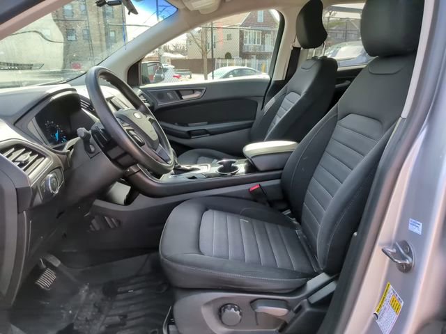 Used 2018 Ford Edge SE image 18