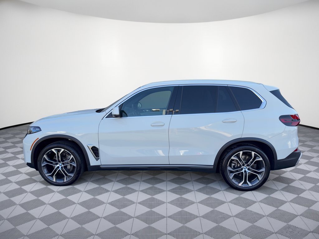 Used 2026 BMW X5 sDrive40i w/ Climate Comfort Package RWD image 2