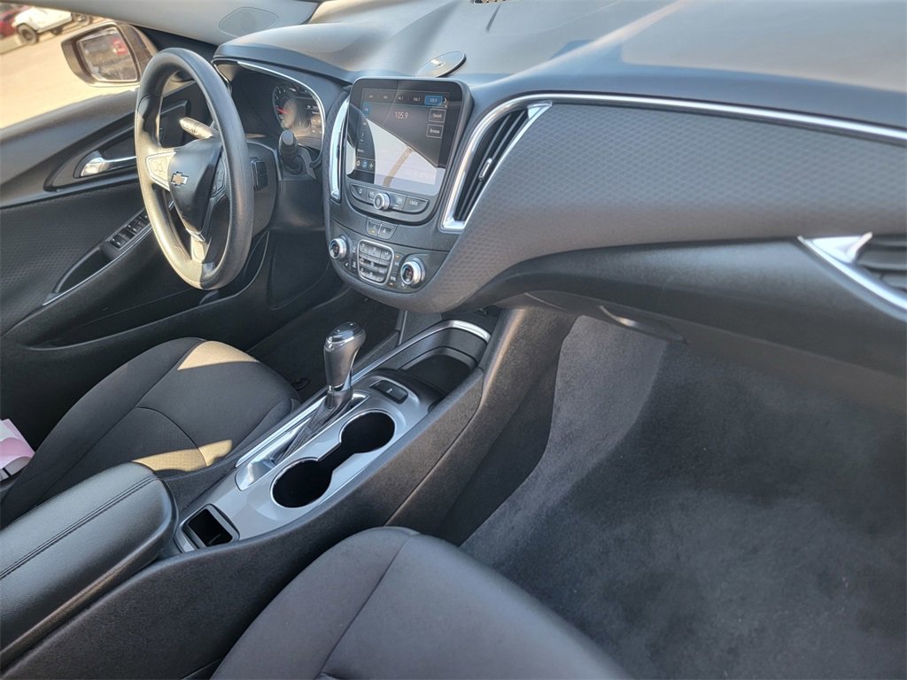 Used 2020 Chevrolet Malibu LT image 23
