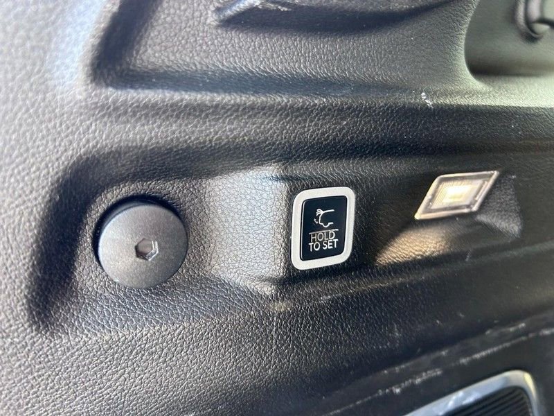 Used 2022 Jeep Grand Cherokee L Limited image 8