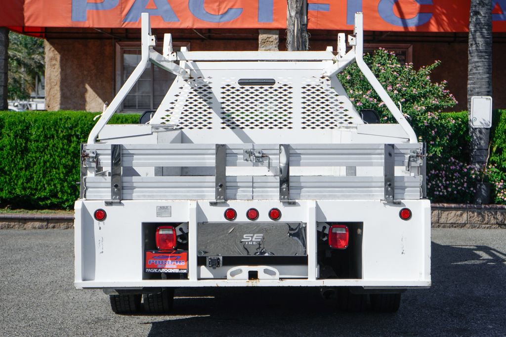 Used 2017 Ford F550 2WD Regular Cab Super Duty image 7