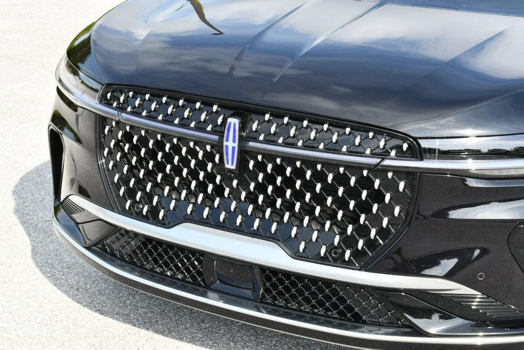 Used 2024 Lincoln Nautilus Reserve w/ Equipment Group 203A AWD/4WD image 37