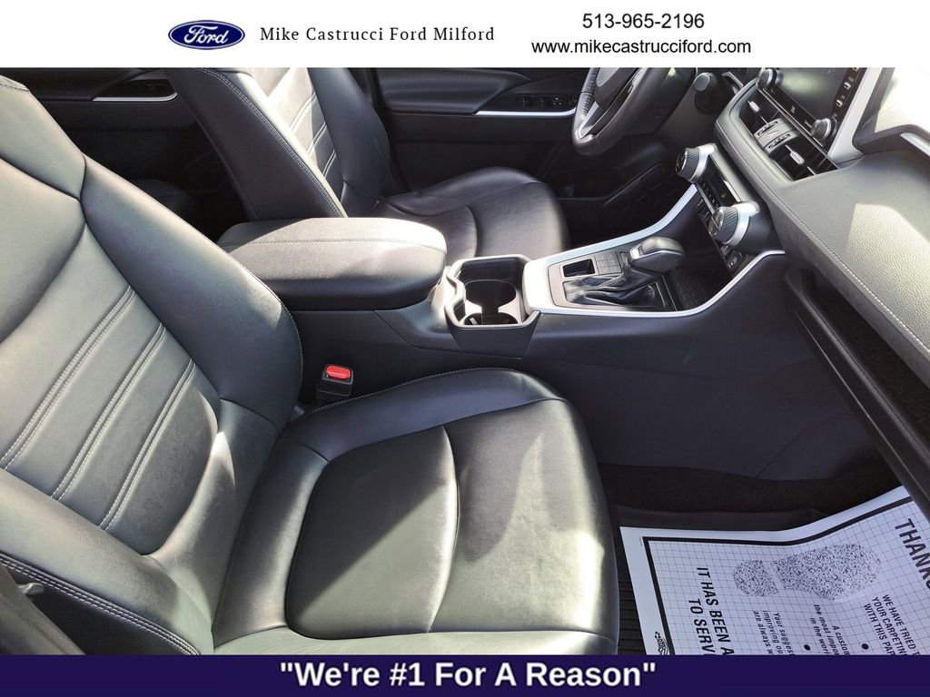 Used 2021 Toyota RAV4 XLE Premium image 25