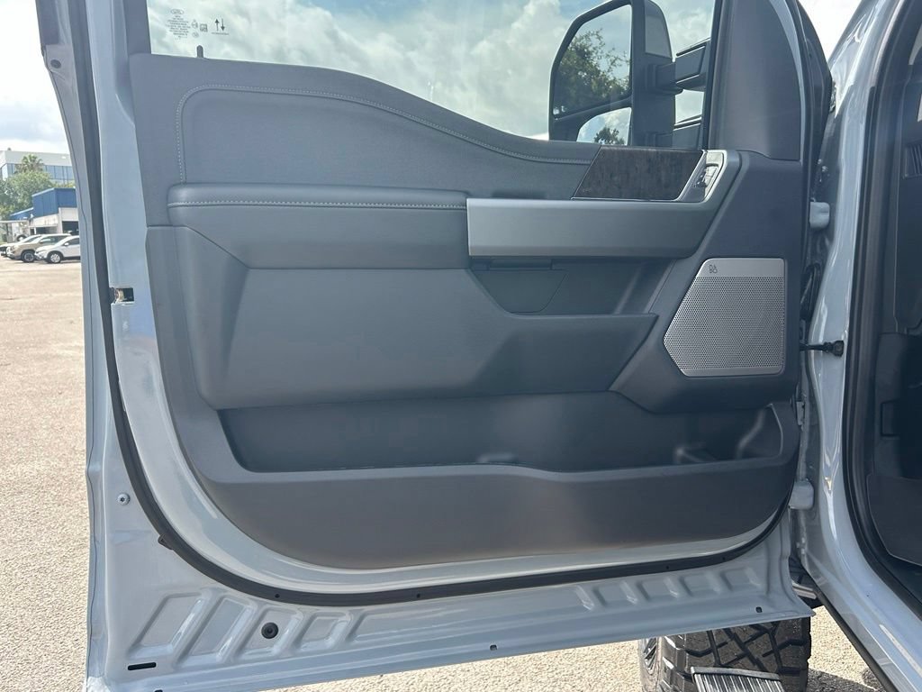New 2026 Ford F250 Lariat w/ Black Appearance Package AWD/4WD image 40