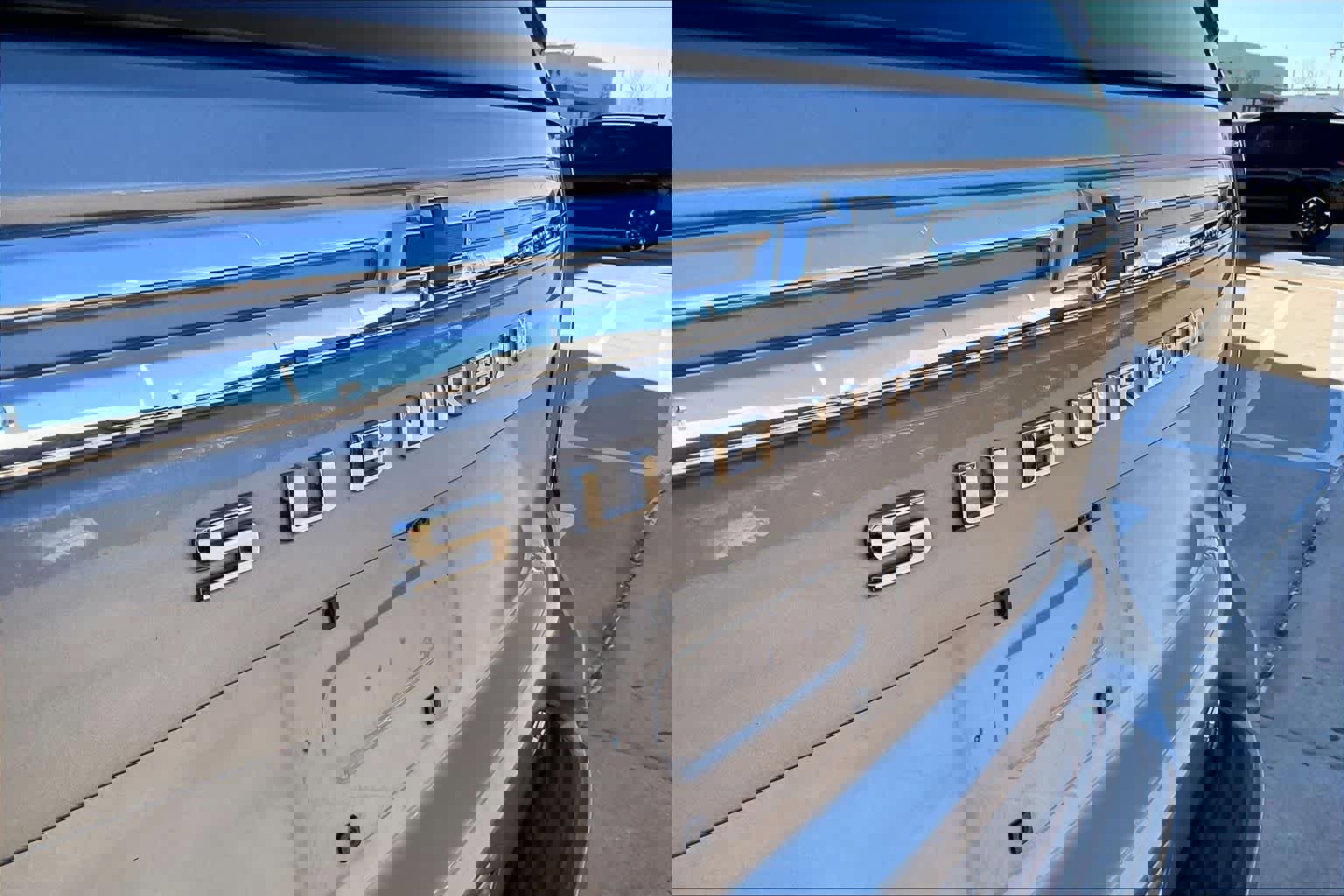 Used 2023 Chevrolet Suburban LT w/ Luxury Package image 29